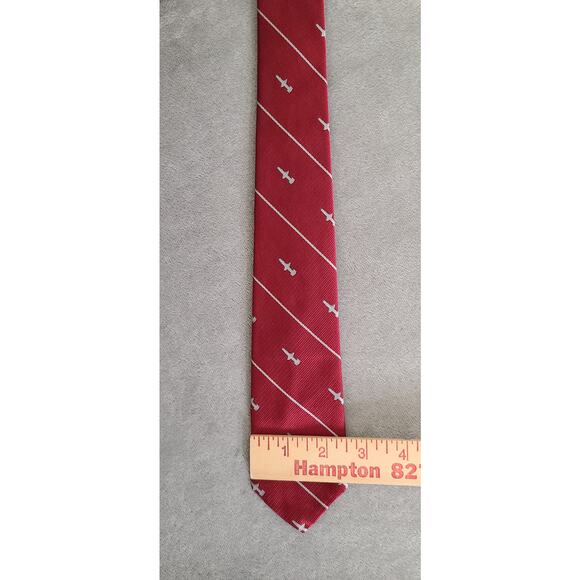 G.P. Harvale & Co Fifth Avenue New York Red & Grey 100% Silk Tie Made in USA - Picture 3 of 3